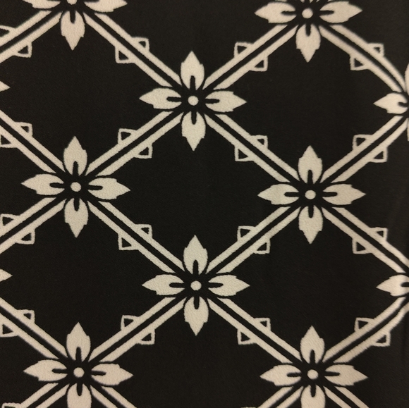 Black and white dress - Picture 3 of 5